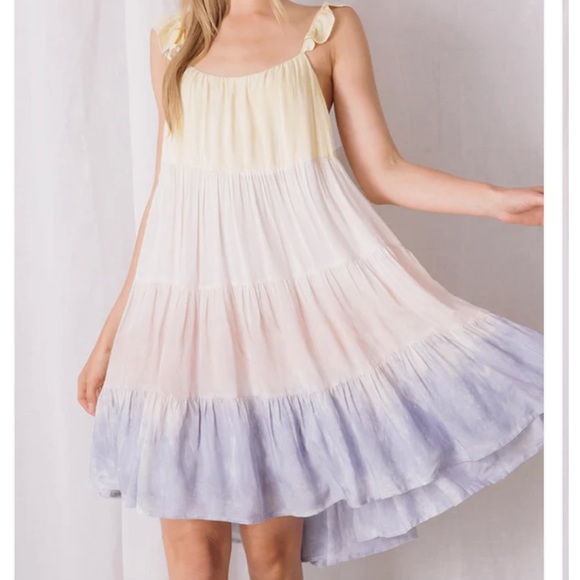 Storia Dresses & Skirts - Storia Trapeze and Swing Mini Dress
